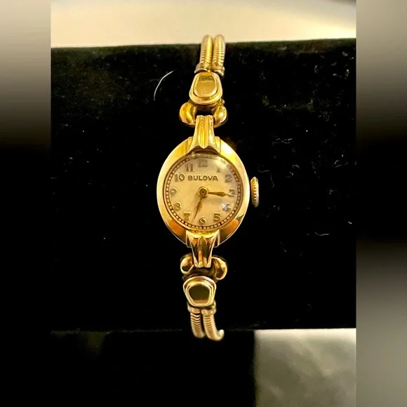 Bulova | Accessories | 4k Gold Case Bulova Ladies Watch  display picture 1